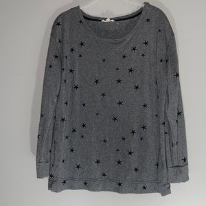 GRAY SCOOP NECK STAR PATTERN LONG SLEEVE TOP